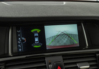 Подержанный автомобиль BMW X4 2016 года (15 фото)