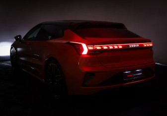 Подержанный автомобиль Zeekr 001 2024 года (36 фото)