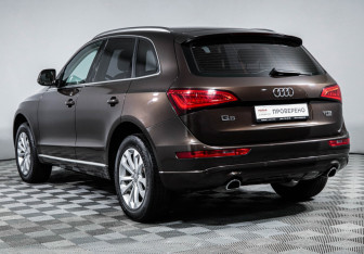 Подержанный автомобиль Audi Q5 2013 года (7 фото)