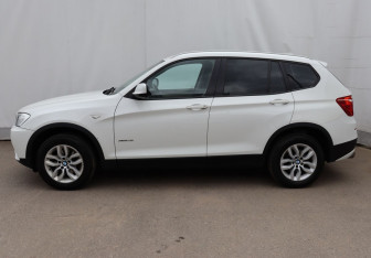 Подержанный автомобиль BMW X3 2012 года (8 фото)