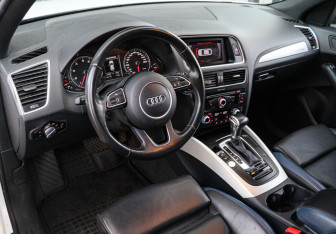 Подержанный автомобиль Audi Q5 2013 года (12 фото)