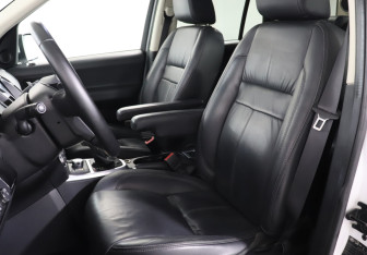 Подержанный автомобиль Land Rover Freelander 2012 года (17 фото)