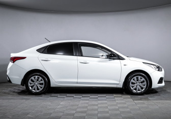Подержанный автомобиль Hyundai Solaris Sedan 2017 года (4 фото)
