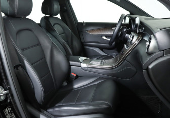 Подержанный автомобиль Mercedes-Benz GLC Coupe 2020 года (14 фото)