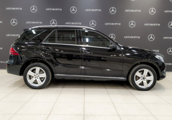 Подержанный автомобиль Mercedes-Benz GLE 2018 года (4 фото)