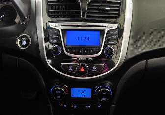 Подержанный автомобиль Hyundai Solaris Sedan 2012 года (13 фото)