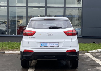 Подержанный автомобиль Hyundai Creta 2019 года (6 фото)