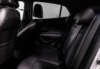 Подержанный автомобиль Opel Mokka 2013 года (13 фото)