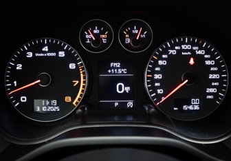 Подержанный автомобиль Audi A3 Hatchback 2012 года (10 фото)