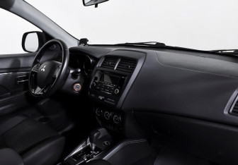 Подержанный автомобиль Mitsubishi ASX 2018 года (9 фото)