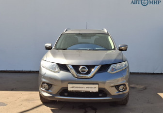 Подержанный автомобиль Nissan X-Trail 2015 года (2 фото)