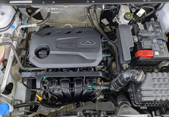 Подержанный автомобиль Chery Tiggo 4 2022 года (8 фото)