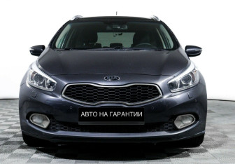 Подержанный автомобиль Kia Ceed Wagon 2013 года (2 фото)