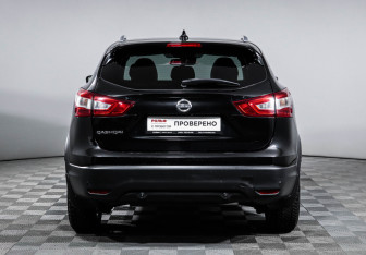 Подержанный автомобиль Nissan Qashqai 2018 года (6 фото)