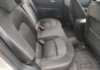 Подержанный автомобиль Nissan Qashqai 2010 года (11 фото)