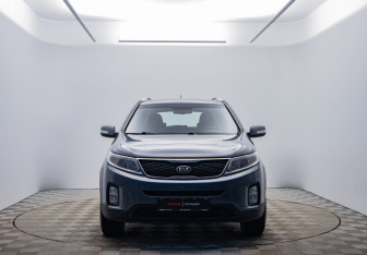 Подержанный автомобиль Kia Sorento 2014 года (2 фото)