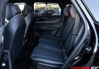 Подержанный автомобиль Jaecoo J8 2024 года (8 фото)