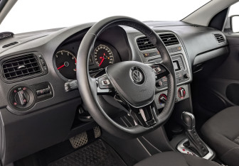 Подержанный автомобиль Volkswagen Polo Sedan 2019 года (15 фото)