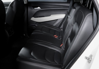 Подержанный автомобиль Chevrolet Captiva 2022 года (10 фото)