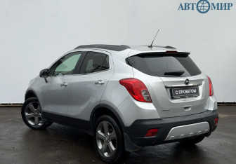 Подержанный автомобиль Opel Mokka 2013 года (6 фото)