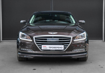 Подержанный автомобиль Hyundai Genesis 2015 года (2 фото)