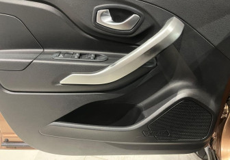 Подержанный автомобиль LADA (ВАЗ) XRAY 2018 года (11 фото)