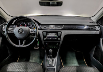 Подержанный автомобиль Skoda Rapid Liftback 2018 года (14 фото)