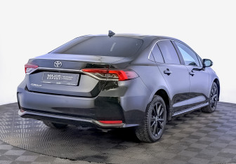 Подержанный автомобиль Toyota Corolla Sedan 2021 года (5 фото)