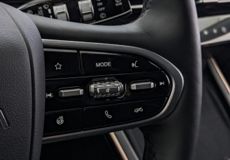 Подержанный автомобиль Omoda C5 2024 года (30 фото)