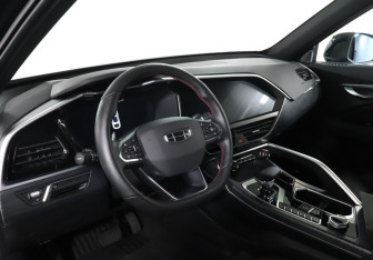 Подержанный автомобиль Geely Tugella 2023 года (13 фото)