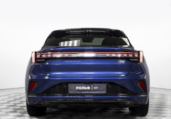 Подержанный автомобиль Zeekr 001 2024 года (6 фото)