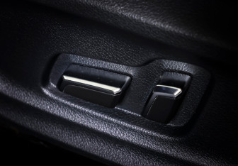 Подержанный автомобиль FAW Bestune B70 2023 года (19 фото)