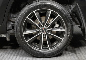 Подержанный автомобиль Toyota RAV4 2011 года (20 фото)