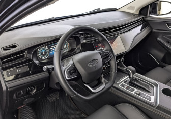 Подержанный автомобиль Omoda S5 2024 года (15 фото)