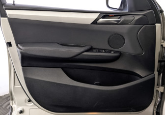 Подержанный автомобиль BMW X3 2013 года (19 фото)