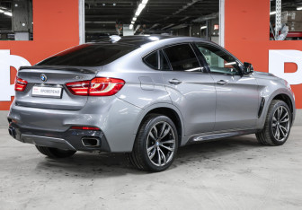 Подержанный автомобиль BMW X6 2017 года (5 фото)