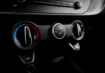 Подержанный автомобиль Kia Rio Hatchback 2021 года (25 фото)