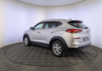 Подержанный автомобиль Hyundai Tucson 2019 года (7 фото)