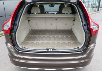 Подержанный автомобиль Volvo XC60 2015 года (9 фото)