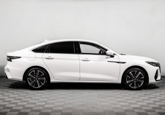 Подержанный автомобиль Chery Arrizo 8 2023 года (4 фото)