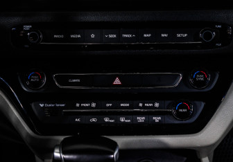 Подержанный автомобиль Kia Carnival 2019 года (19 фото)