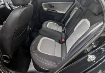 Подержанный автомобиль Kia Ceed Hatchback 2013 года (12 фото)