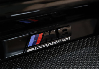 Подержанный автомобиль BMW M8 Coupe 2019 года (17 фото)
