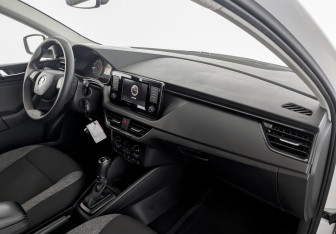 Подержанный автомобиль Skoda Rapid Liftback 2021 года (20 фото)