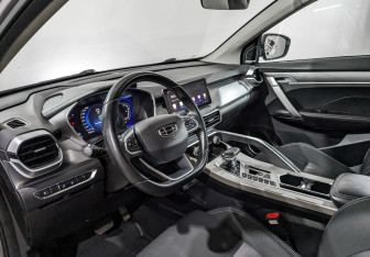 Подержанный автомобиль Geely Coolray 2022 года (14 фото)