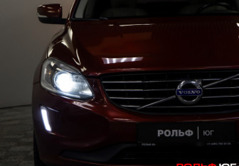 Подержанный автомобиль Volvo XC60 2017 года (20 фото)