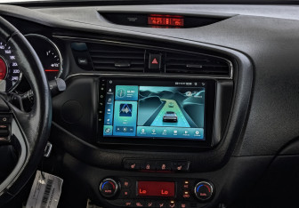 Подержанный автомобиль Kia Ceed Wagon 2018 года (17 фото)