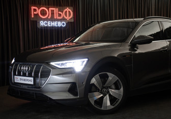 Подержанный автомобиль Audi e-tron Sportback 2021 года (27 фото)