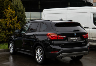 Подержанный автомобиль BMW X1 2018 года (5 фото)