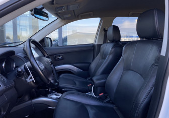 Подержанный автомобиль Citroen C-Crosser 2010 года (20 фото)